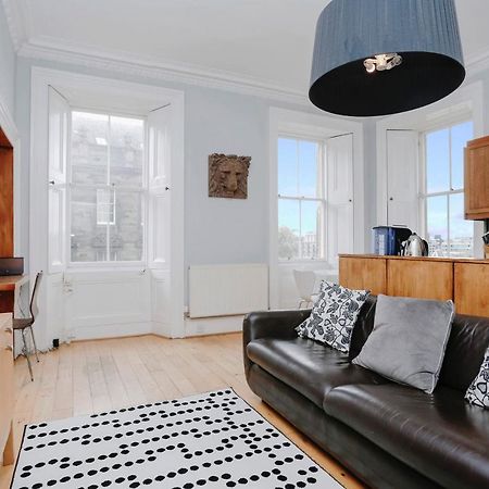 Joivy Lovely Flat In The Heart Of Edinburgh Exterior photo