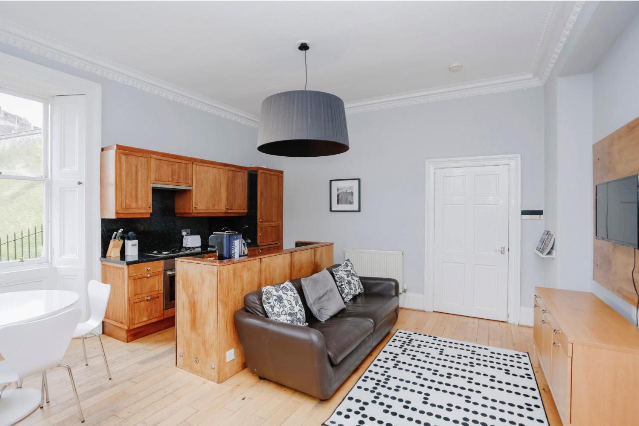 Joivy Lovely Flat In The Heart Of Edinburgh Exterior photo